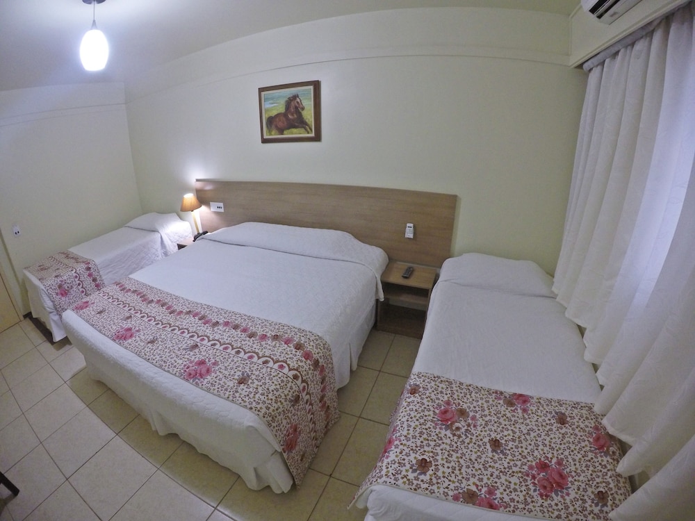 Standard Triple Room - Photo 1
