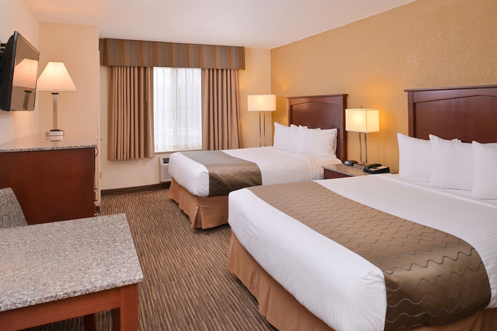 Standard Room, 2 Double Beds, Non Smoking, Refrigerator & Microwave (2nd Floor;Larger Room) - Photo 1