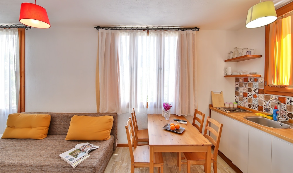 Room, 1 Bedroom photo 2