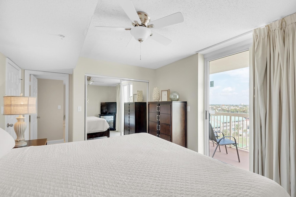 Condo, Multiple Beds (Pelican Beach Resort 801)