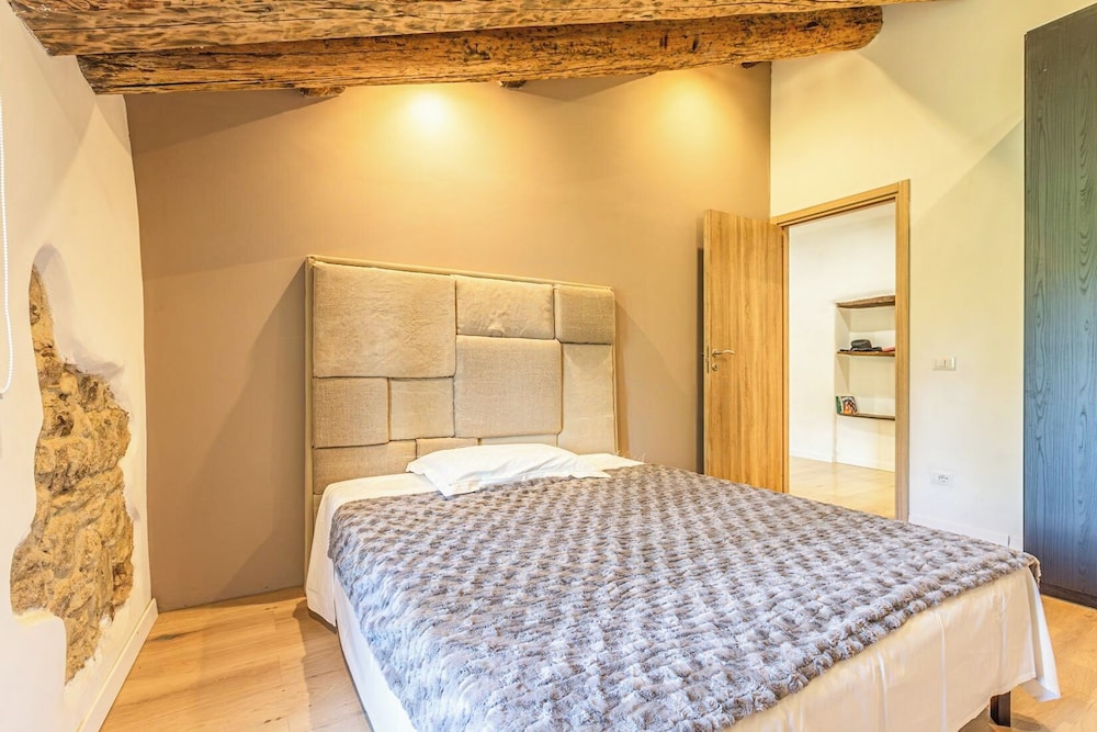 Apartment, 5 Bedrooms, Terrace, Mountain View photo 2