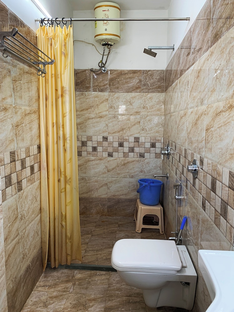 Deluxe Quadruple Room, 1 Bedroom, Non Smoking photo 2