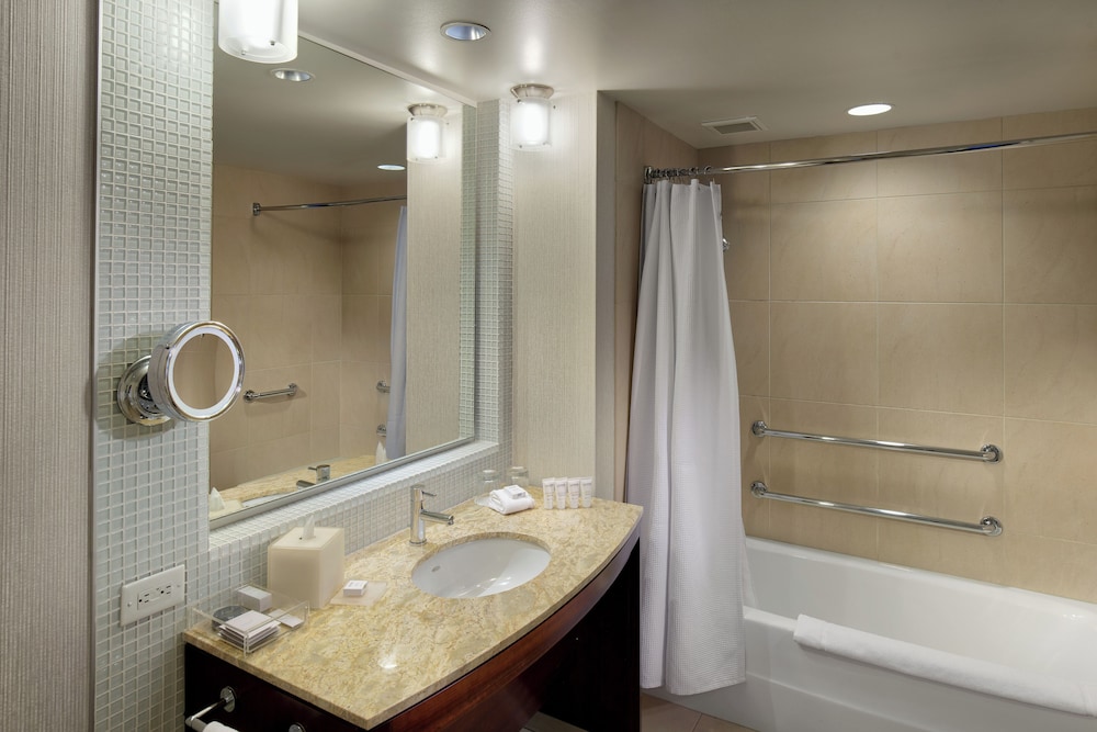 Classic Room, 2 Double Beds, Accessible (Mobility) - Photo 4
