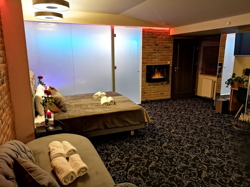 Comfort Apartment (with jacuzzi) photo 1