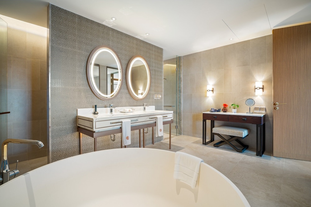 Signature Condo, 2 Bedrooms, Private Pool, Ocean View photo 3