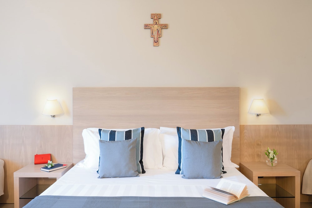 Standard Double or Twin Room, Garden View photo 1