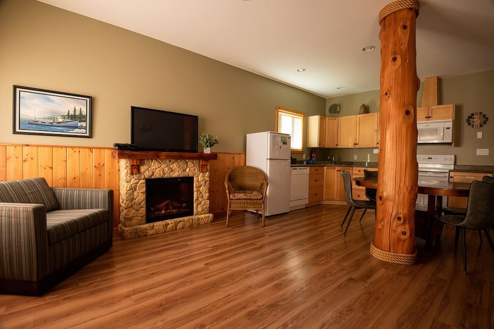 Deluxe Cabin photo 2