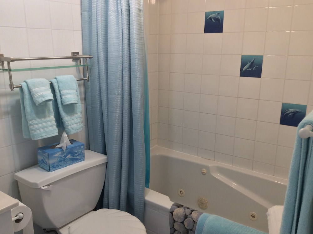 Junior Studio Suite, 1 Queen Bed with Sofa bed, Kitchenette, Sea View photo 3