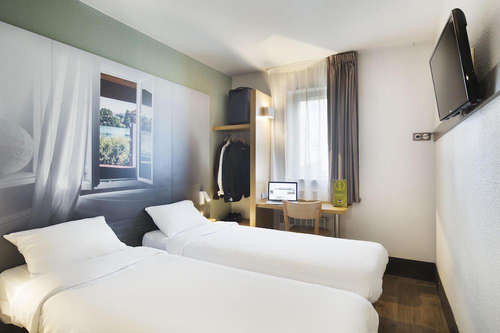 Twin Room, Non Smoking photo 3