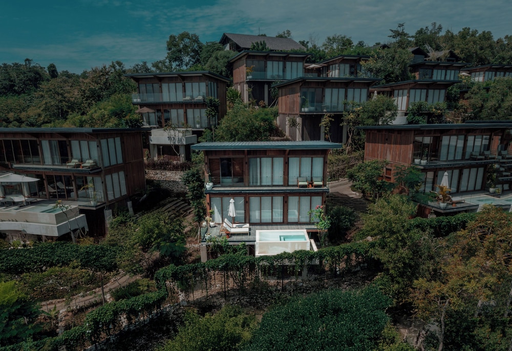 Ocean View Villa 2-Storey - Photo 7