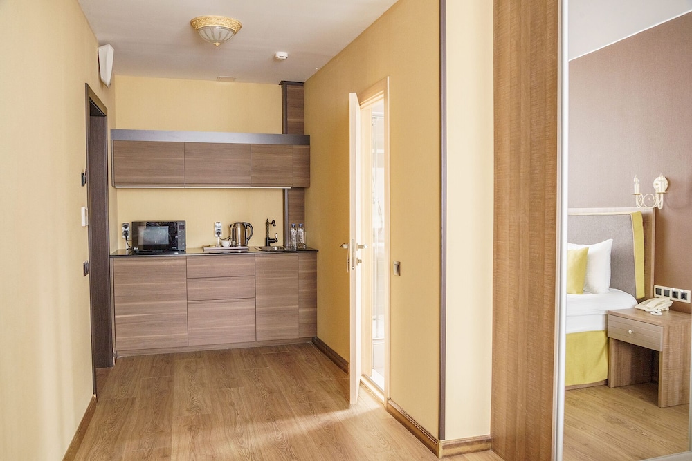 Junior Double or Twin Room, 1 Bedroom photo 2
