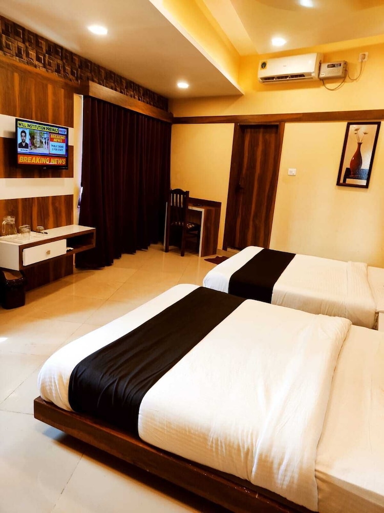 Deluxe Triple Room photo 2