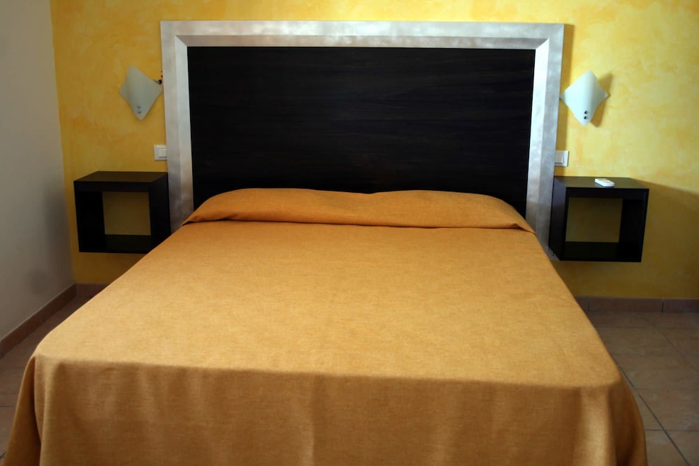 Classic Triple Room photo 1