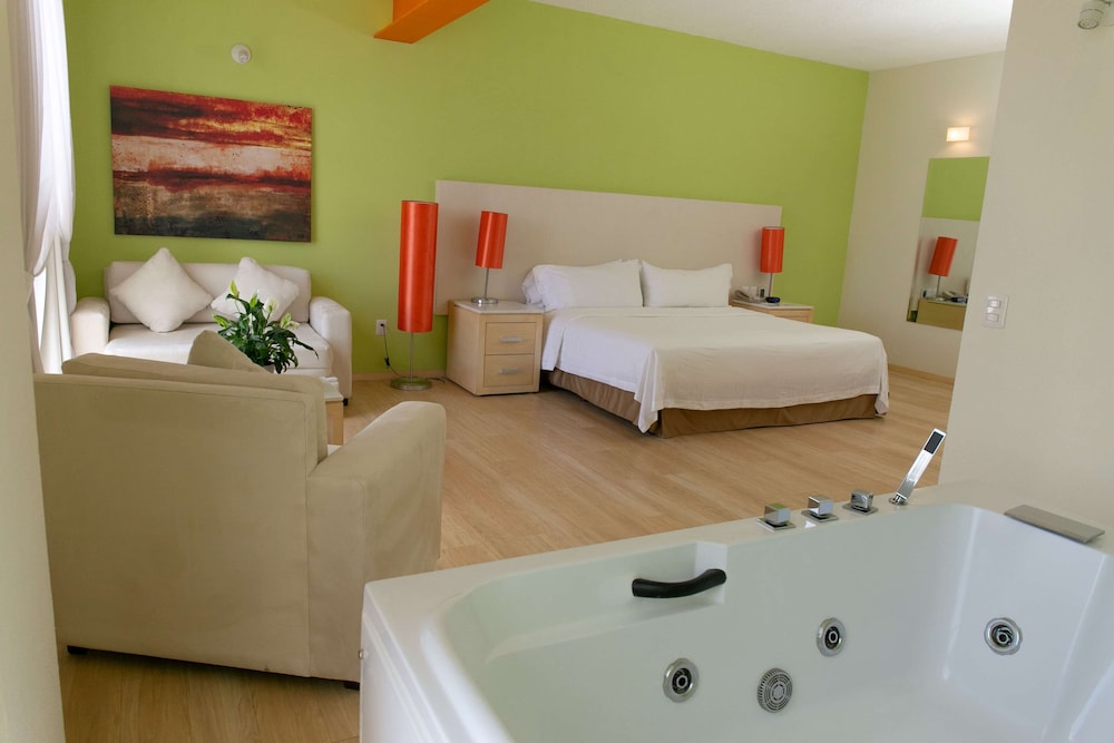 Room, 1 King Bed with Sofa bed photo 2