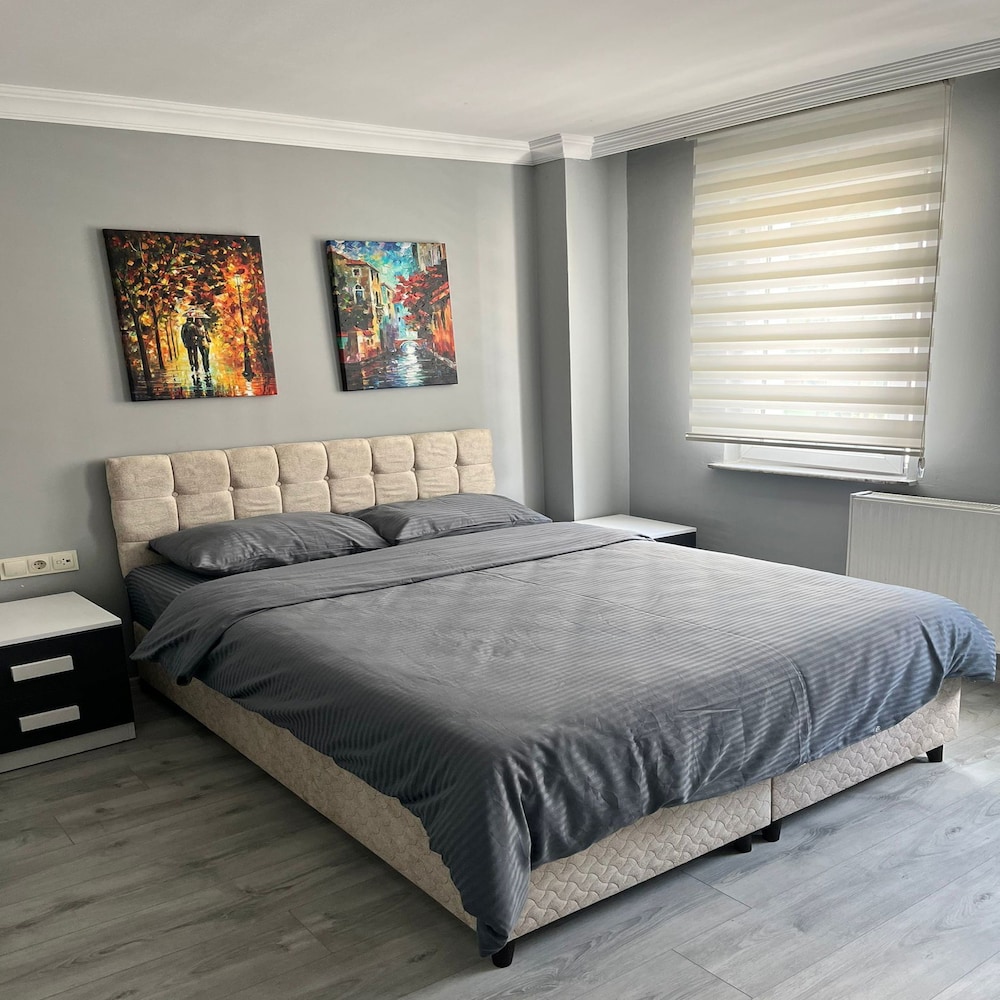 Basic Double Room, 1 Double Bed, Smoking, City View photo 3
