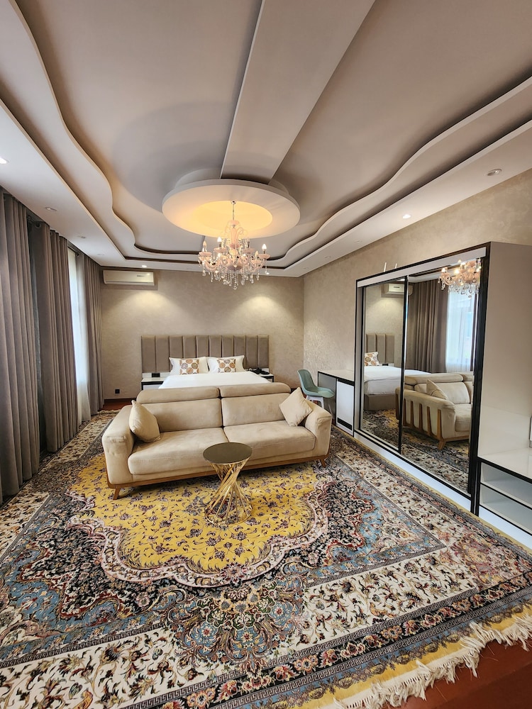 Premium Suite, City View