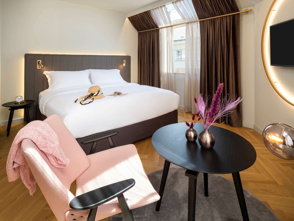 Deluxe Room, 1 Double Bed - Photo 3