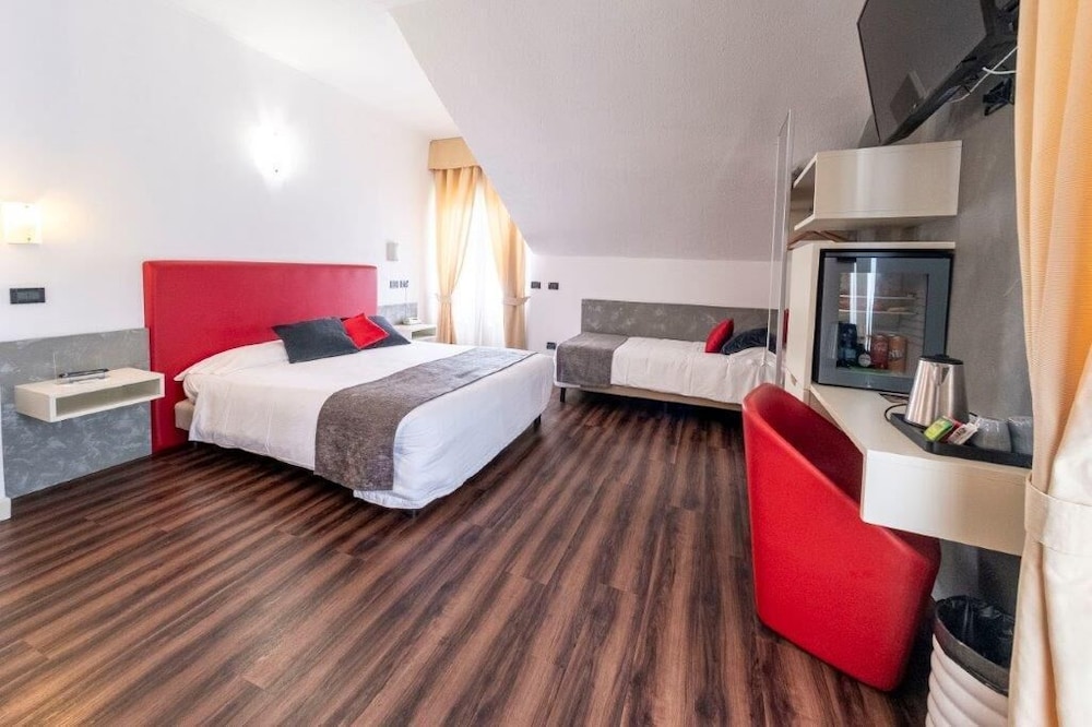 Triple Room - Photo 2