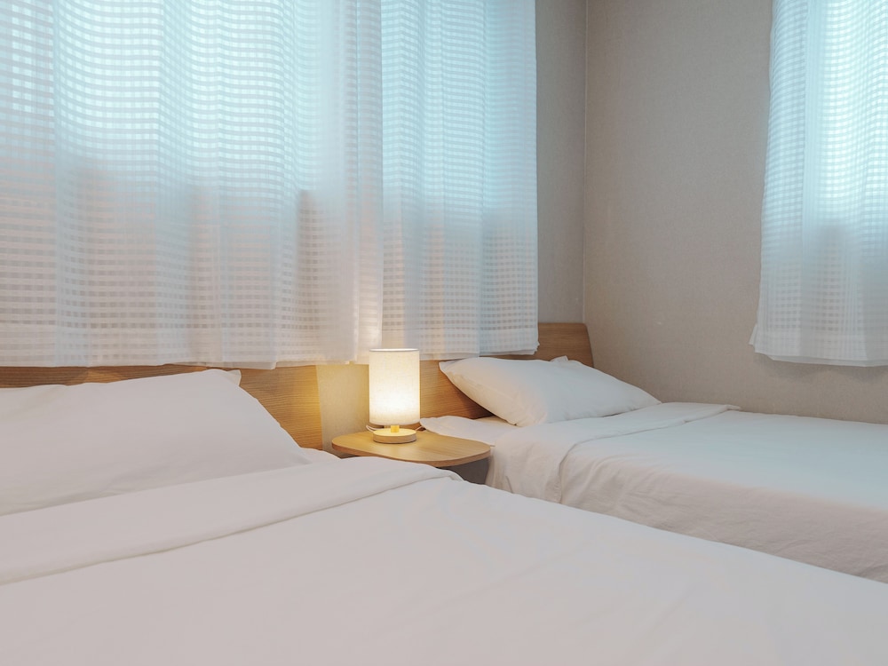 Standard Twin Room, 1 Bedroom, Non Smoking, Private Bathroom (Breakfast not provided) photo 2