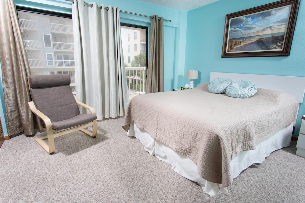 Condo, 2 Bedrooms photo 2