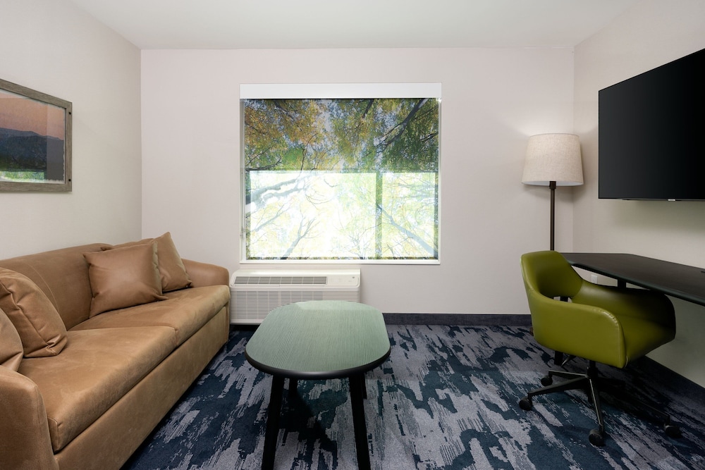 Suite, 2 Queen Beds - Photo 1