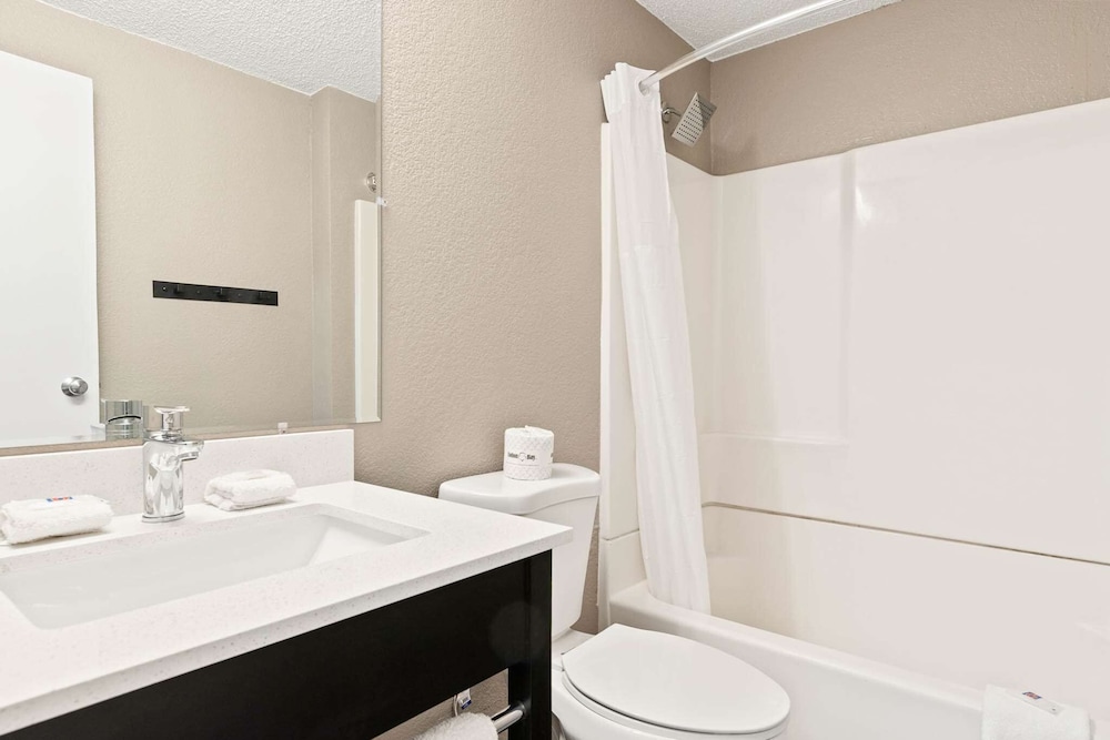 Standard Room, 2 Double Beds, Non Smoking, Kitchenette - Photo 5