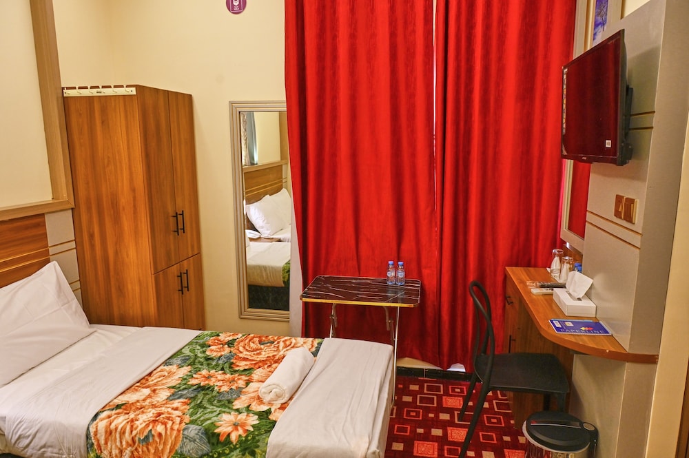 Standard Twin Room, City View photo 3