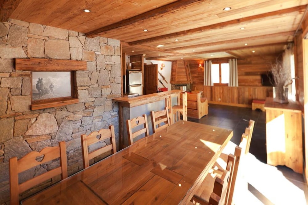 Luxury Apartment, Private Bathroom, Mountain View (Obro) photo 2