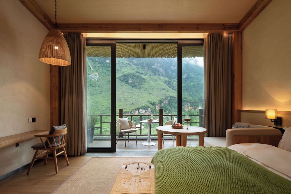 Superior Double Room, Hill View photo 2