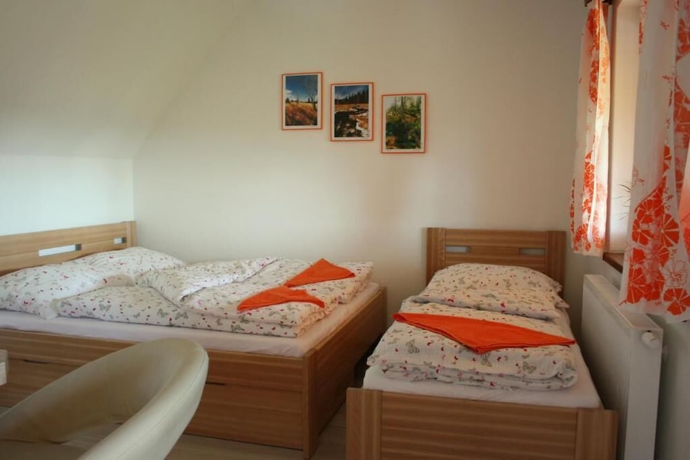 Apartment, Multiple Beds, Kitchenette, Garden View photo 1