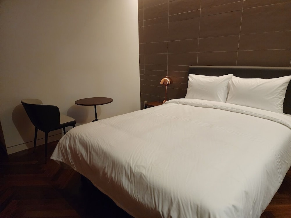 Standard Double Room - Photo 2