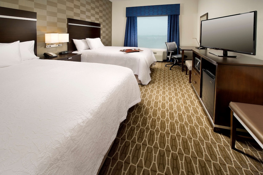 Room, 2 Queen Beds, Accessible, Non Smoking photo 1