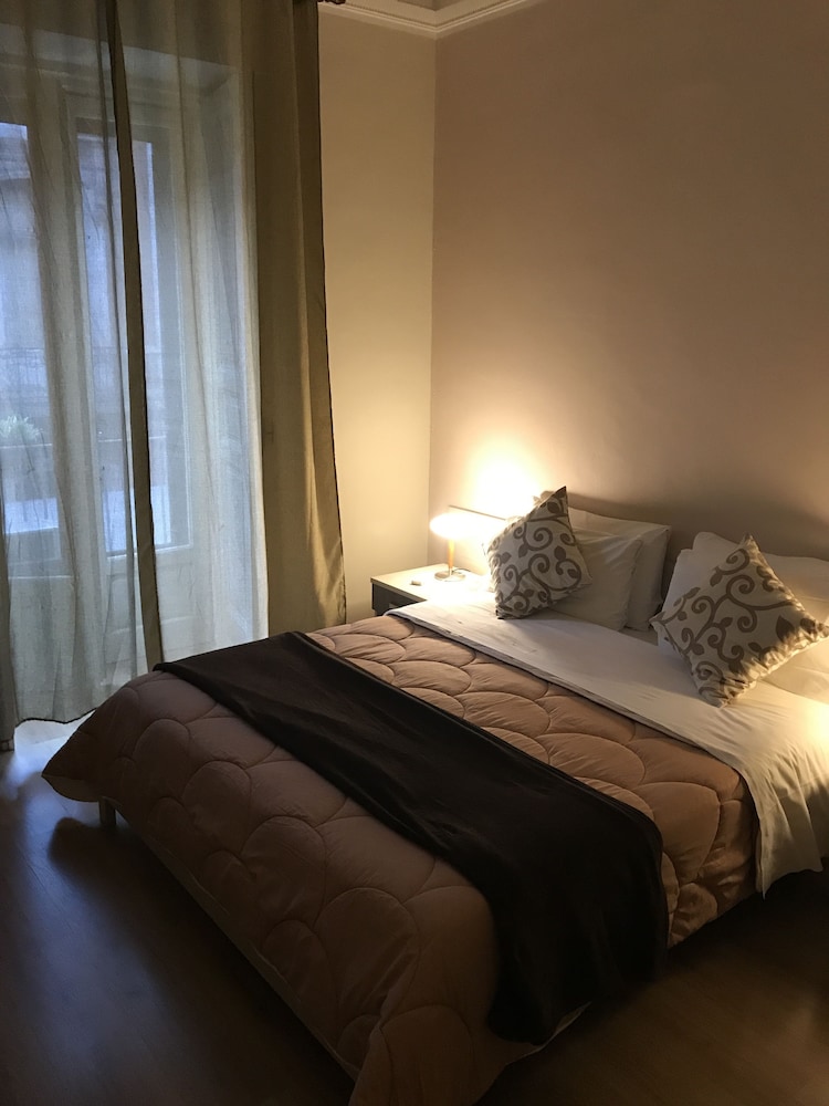 Double Room - Photo 8