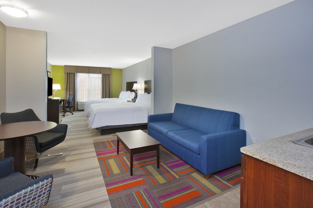 Suite, Multiple Beds (Extra Floor Space) - Photo 4