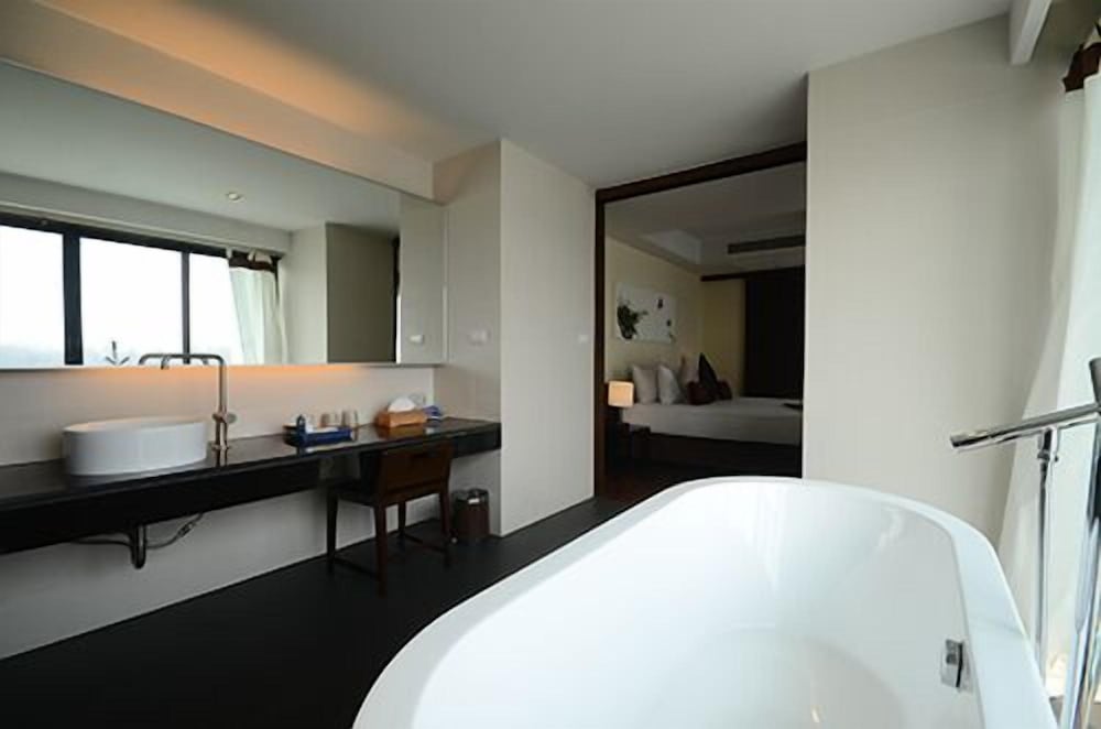 Executive Suite photo 2