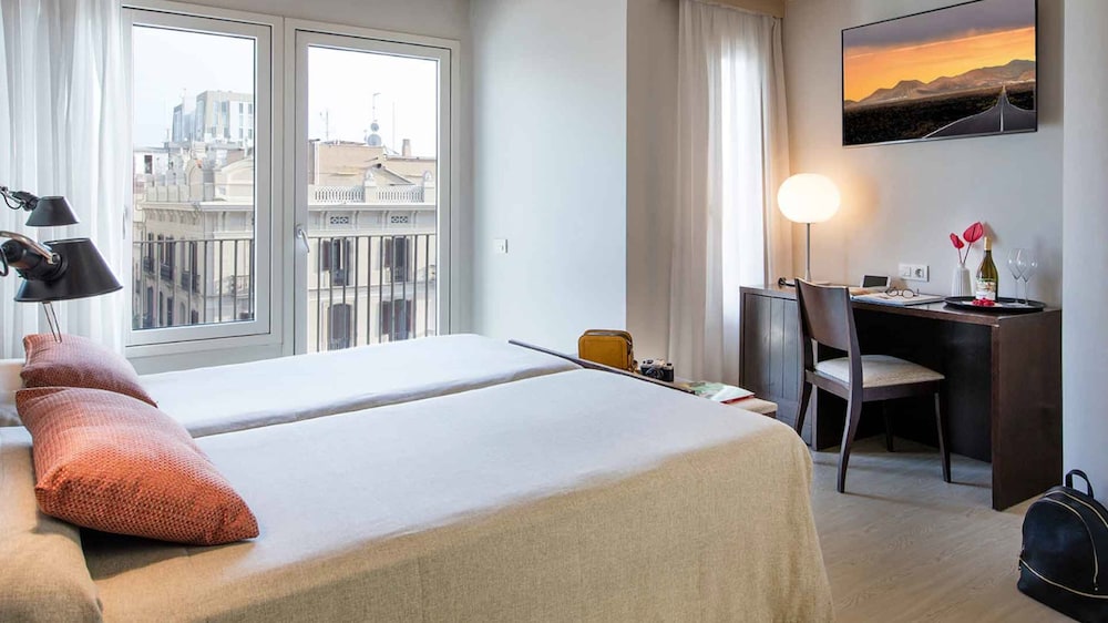 Superior Twin Room, Balcony photo 3