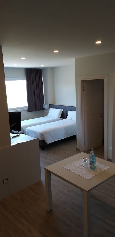 Comfort Room, 2 Twin Beds photo 3