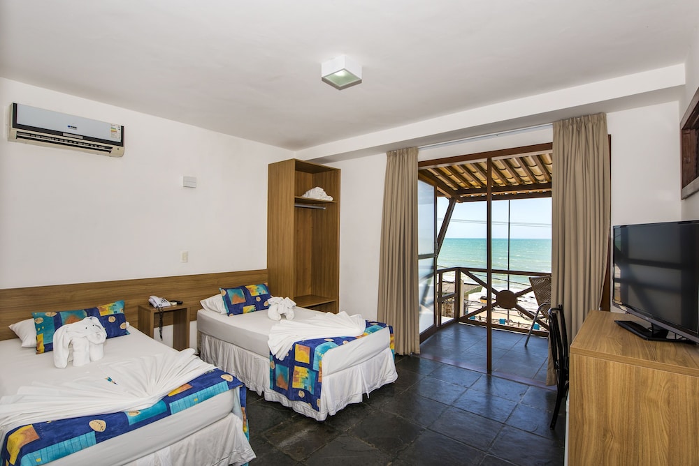 Deluxe Double or Twin Room, 1 Double or 2 Twin Beds, Beach View photo 1