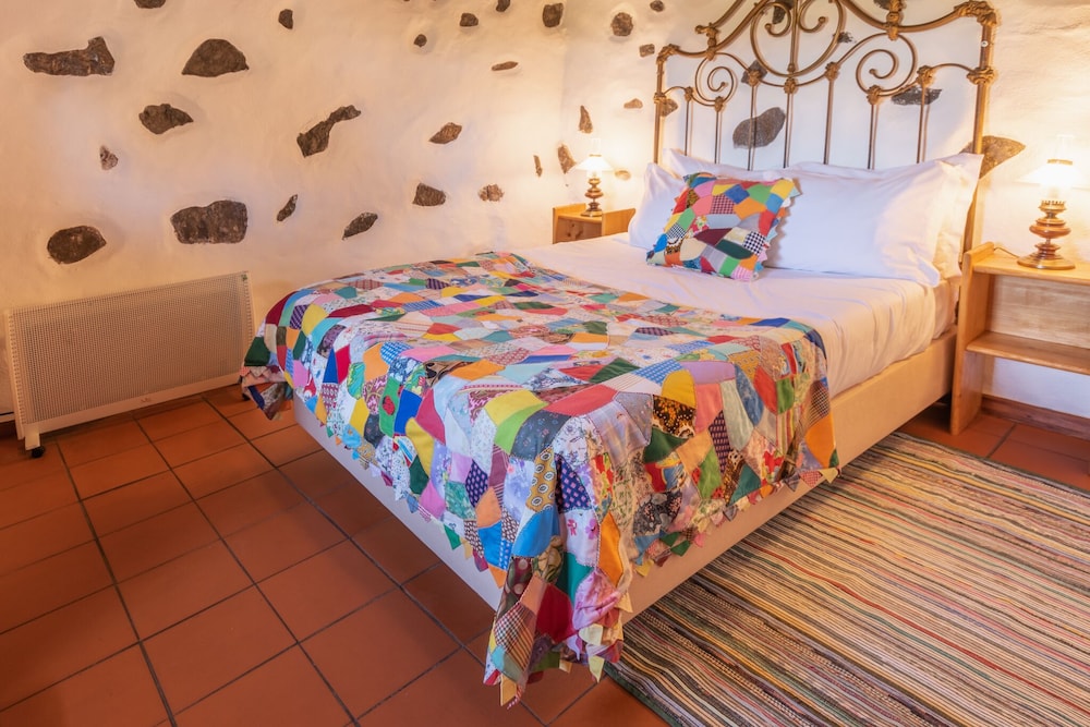 Traditional House, 1 Bedroom photo 2