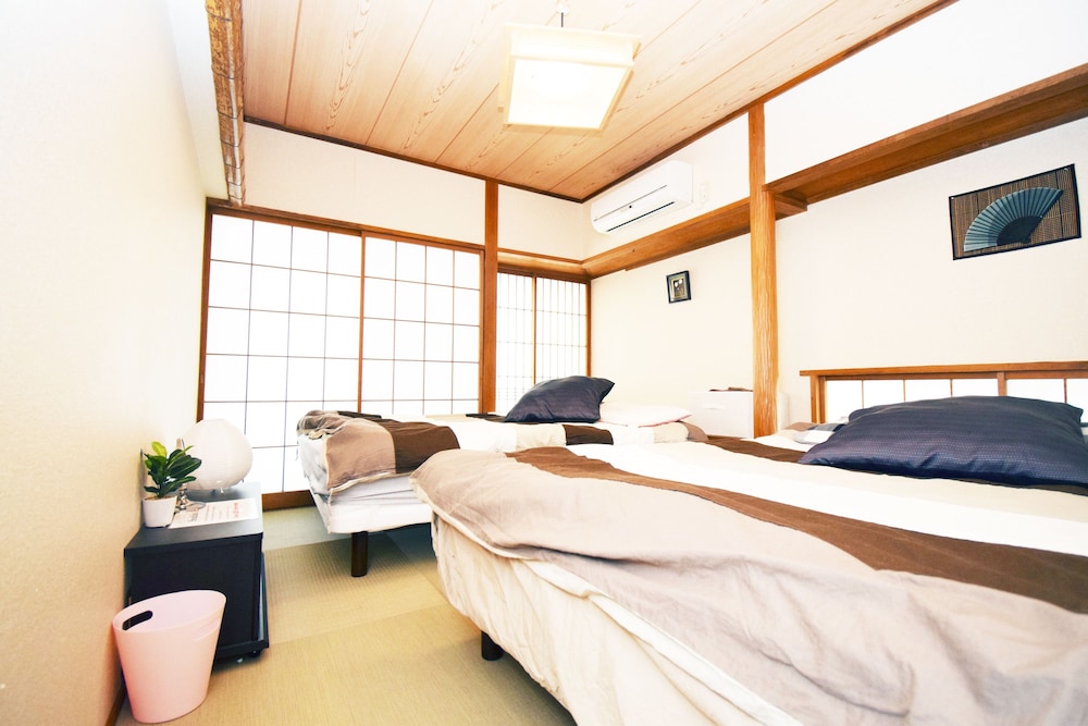 Room 201 photo 2