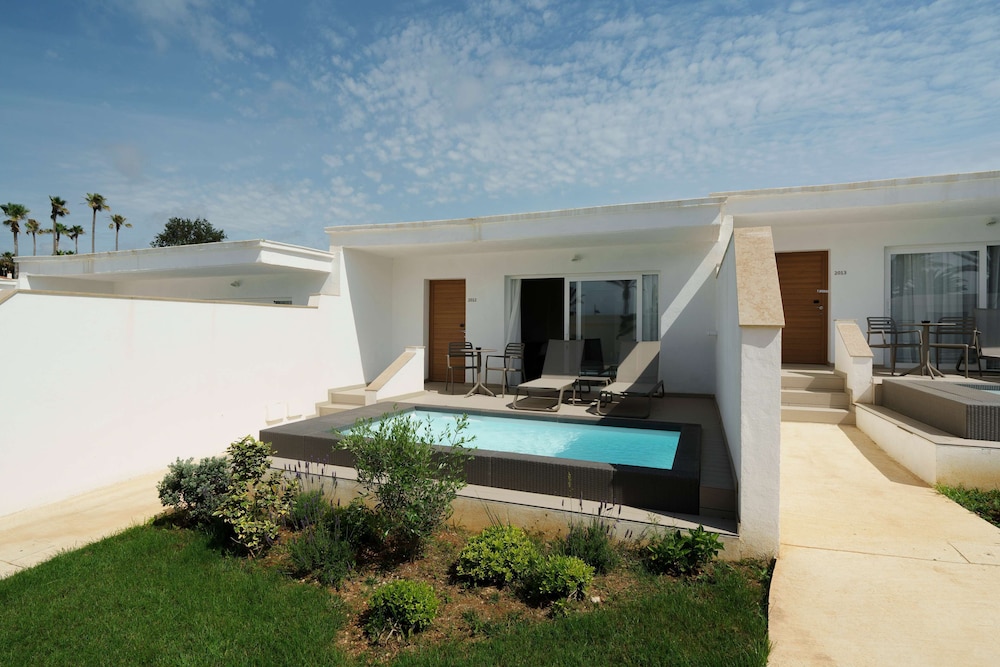 Suite, Private Pool, Garden View (3 adults My Favorite Club) thumbnail 5