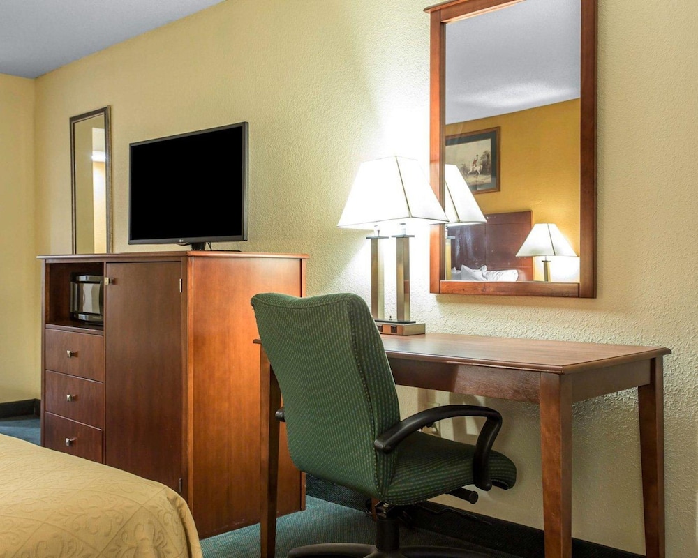 Standard Double Room, 2 Double Beds, Smoking photo 3