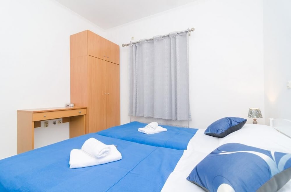 Apartment (One Bedroom Apartment - Balcony And C)