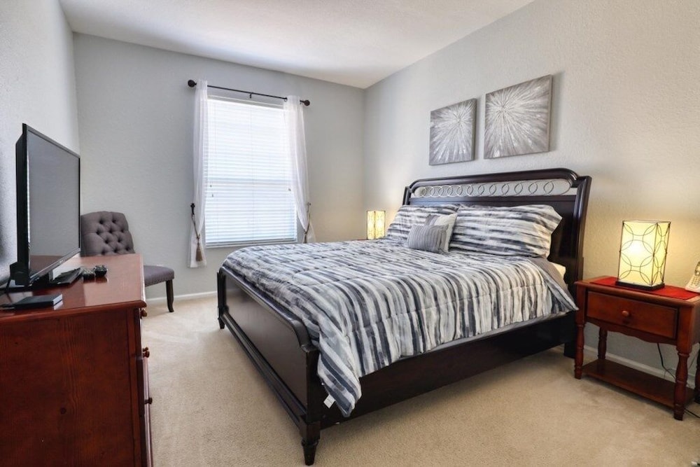 Condo, 3 Bedrooms
