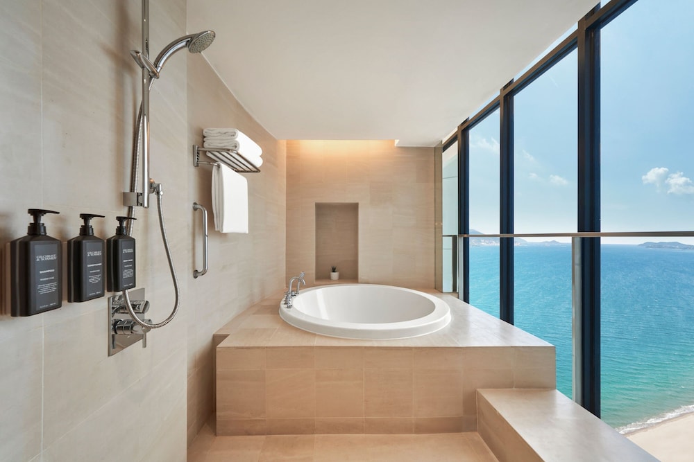 Executive Suite, 1 Bedroom - Photo 14