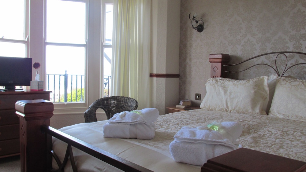 Double Room, 1 King Bed, Private External Bathroom, Sea View, photo 6