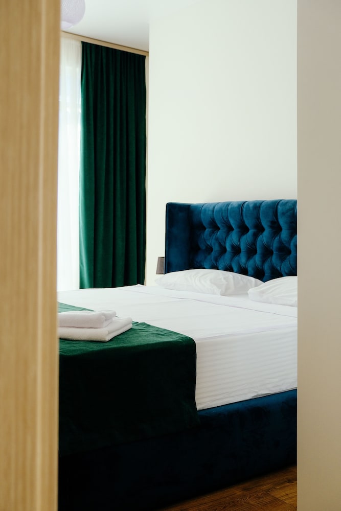 Premium Suite - Photo 5