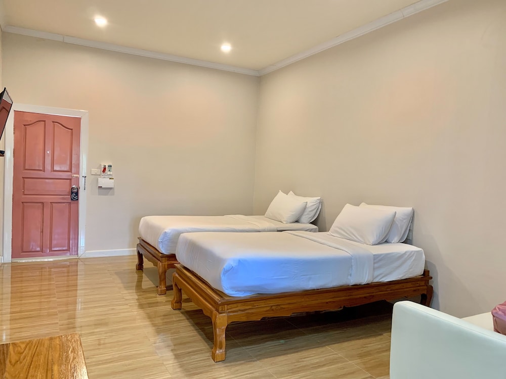 Superior Twin Room - Photo 8