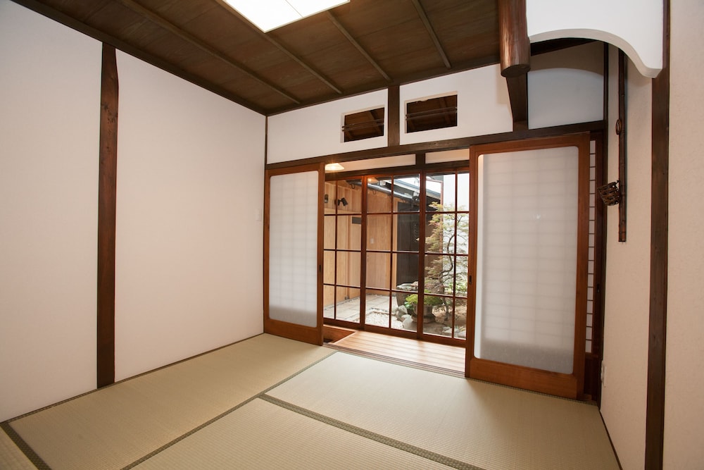 Traditional Room photo 1