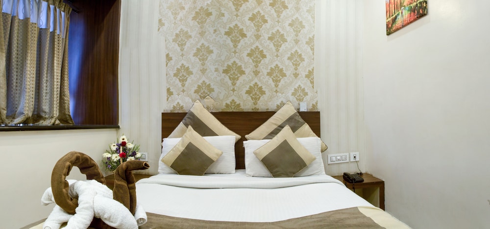 Classic Room, 1 Queen Bed (Non A/C) photo 3